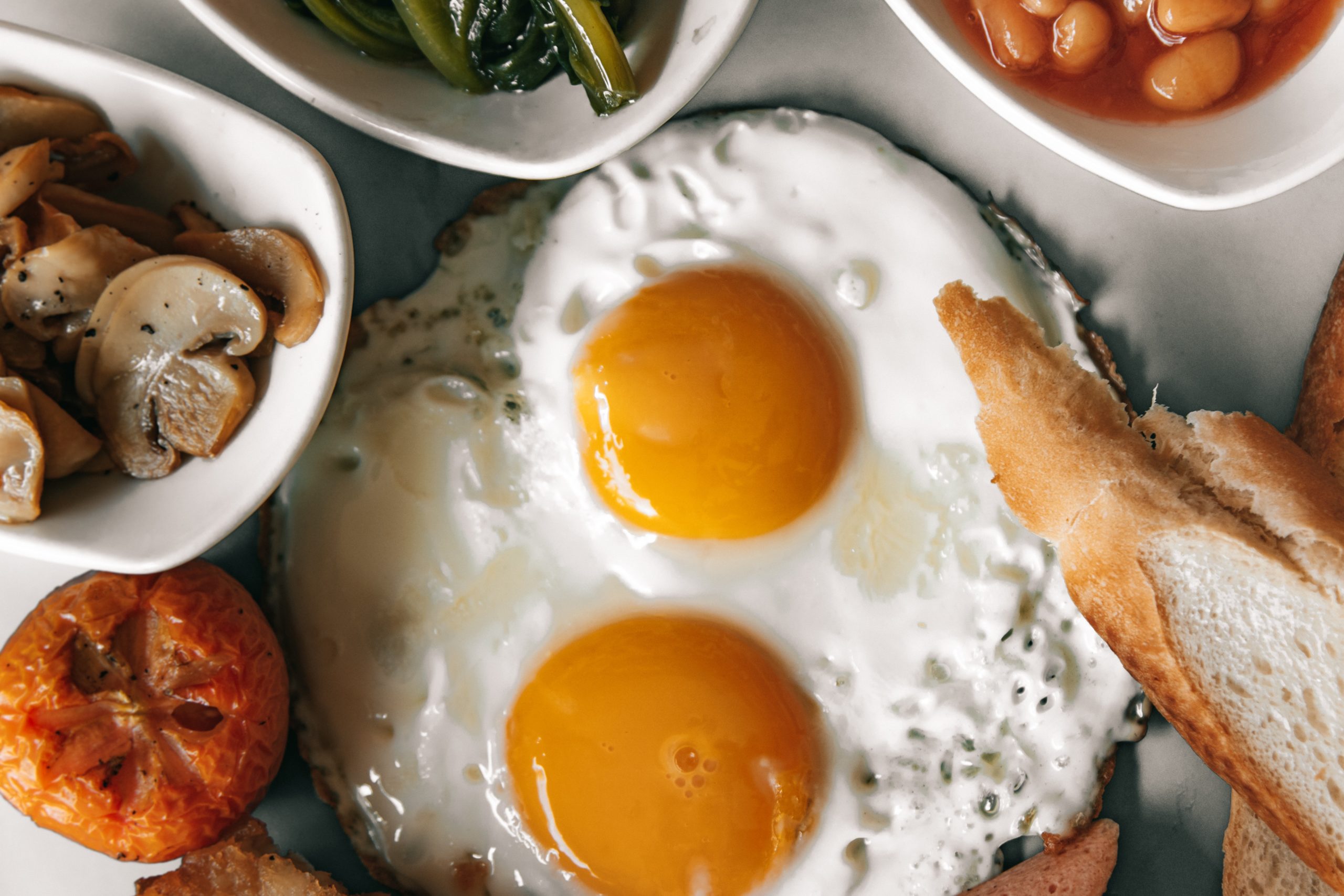 Two fried eggs. Eggs are a great source of iodine. Image from Pexels.