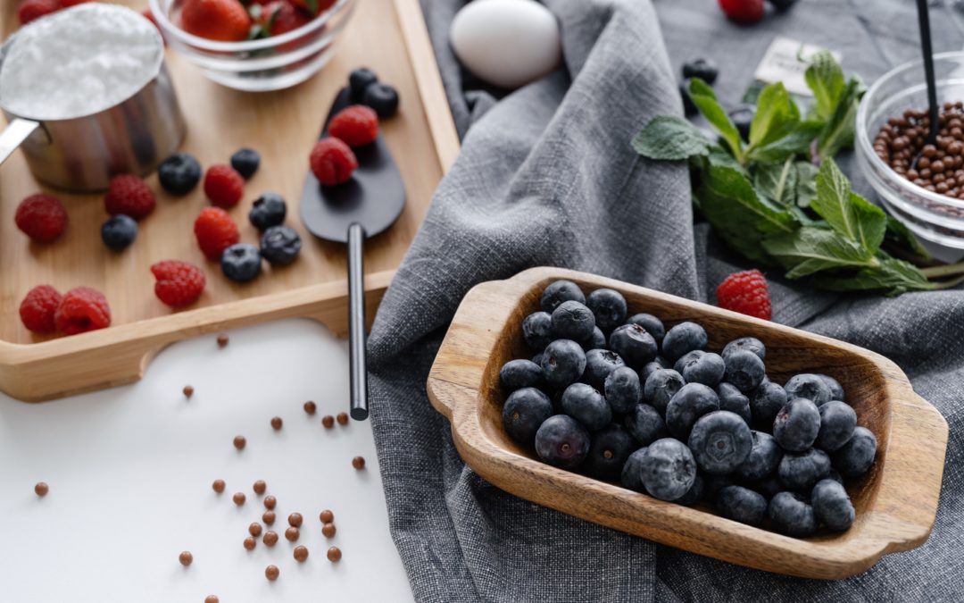 Bowl of blueberries. They are rich in antioxidants which help protect our brain health. Image from Pexels.