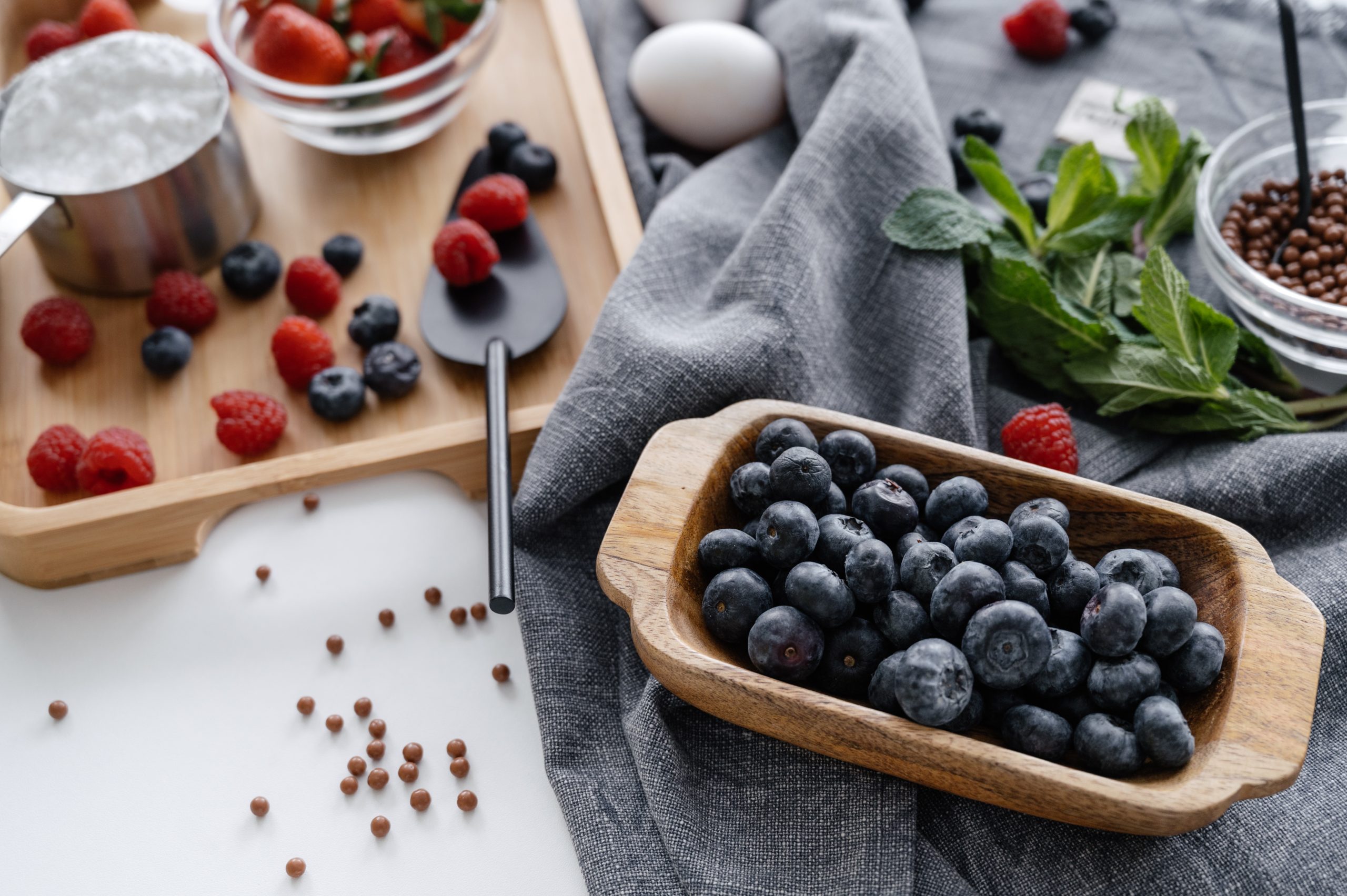 Bowl of blueberries. They are rich in antioxidants which help protect our brain health. Image from Pexels.