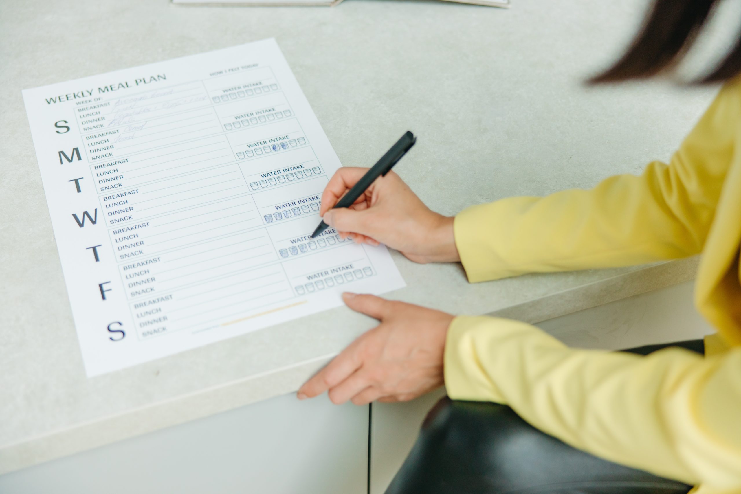 pexels-yaroslav-shuraev-8844564 Creating SMART nutrition goals can help identify challenges your goals present, and tools you need to achieve your goals.