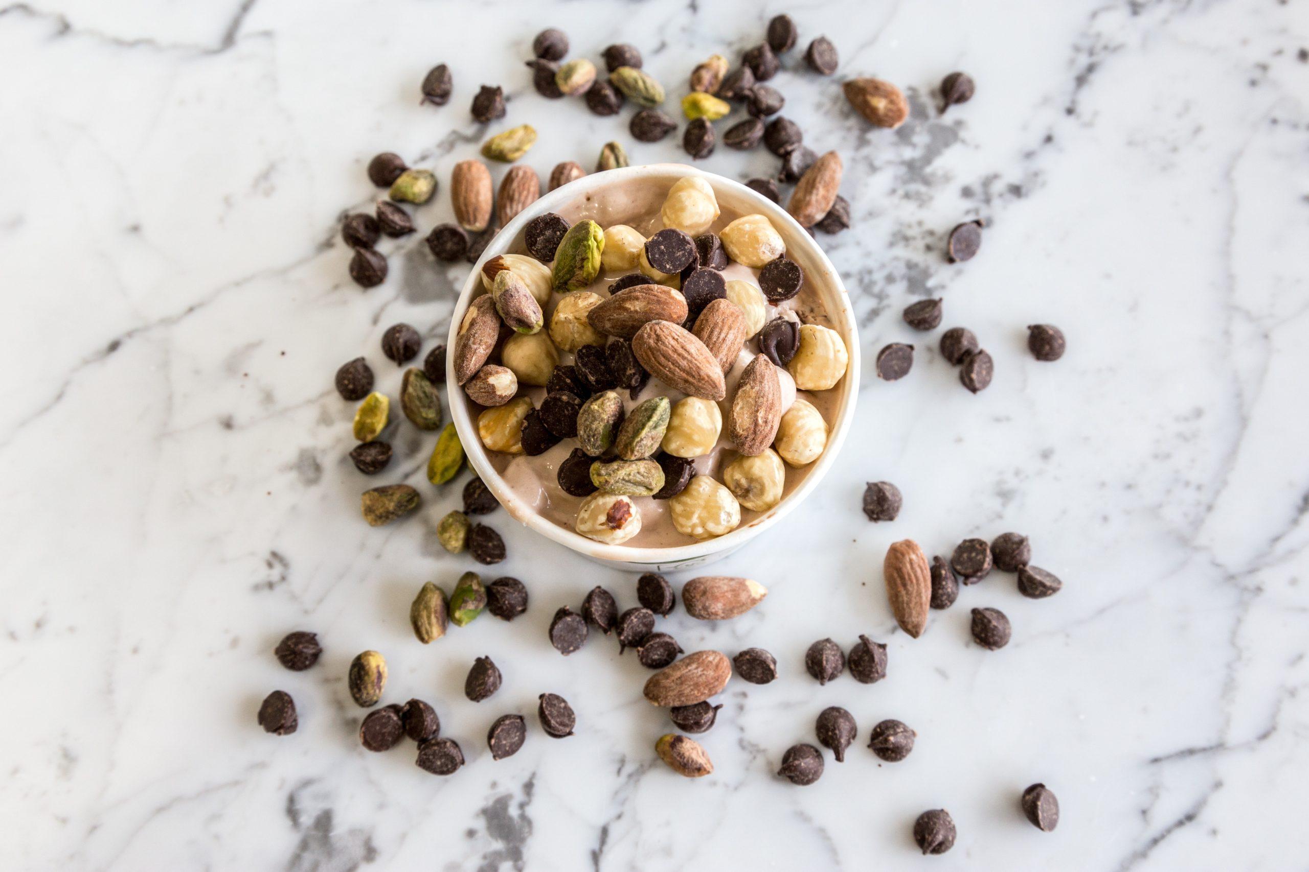 There are many benefits of frozen meals. Adding nuts is a great way to increase the nutritional value of frozen meals.